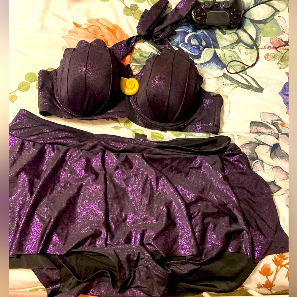 Ursula hot topic 2 piece bathing suite 2x top 3x bottom